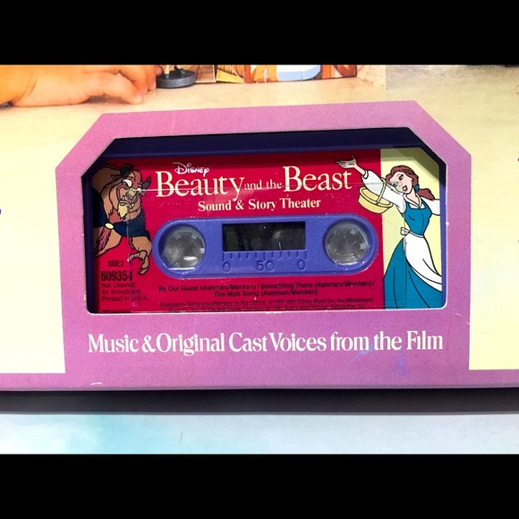 DISNEY BEAUTY AND THE BEAST SOUND & STORY THEATER - Picture 9 of 16